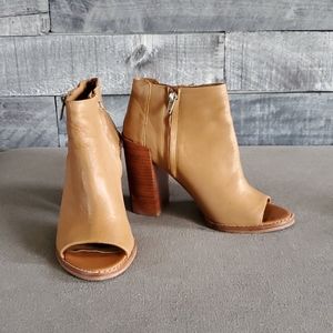 Dv dolce vita peep toe chucky heels size 6.5